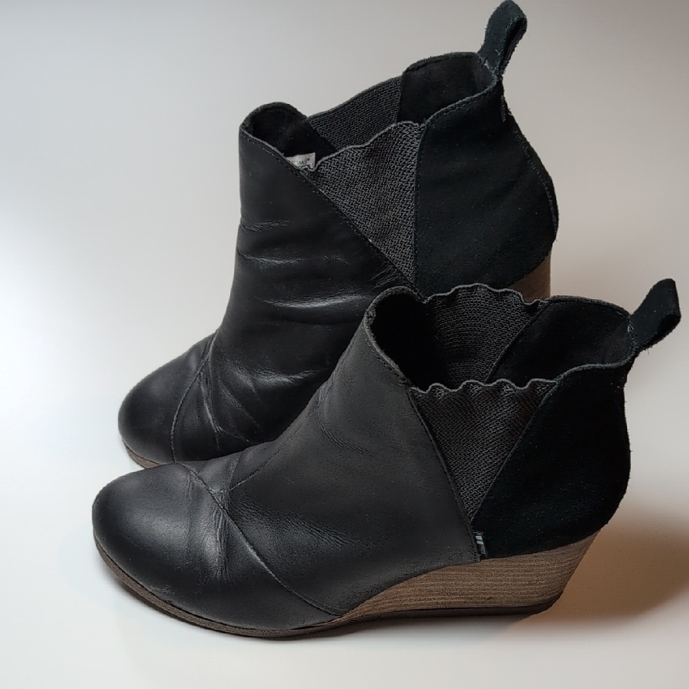 Toms Black Leather Ankle Boots
